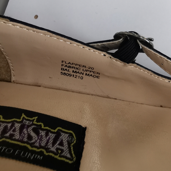 Funtasma Flapper Satin and Rhinestone Pumps Size 8 - Picture 6 of 6